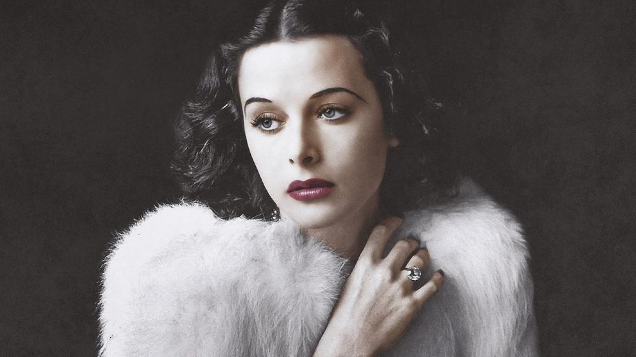 Hedy Lamarr : From Extase to Wifi