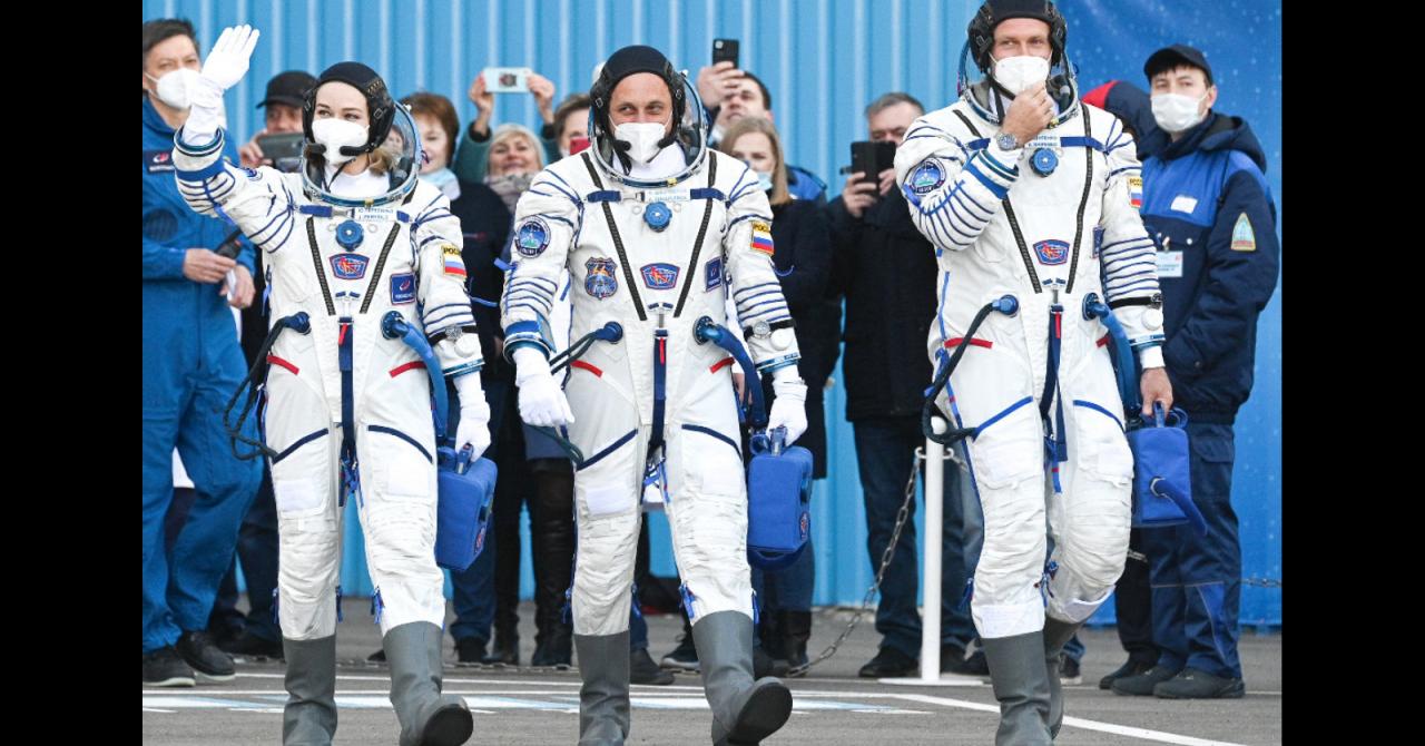 Challenge : L'équipage se compose de l'astronaute Anton Shkaplerov, de la comédienne Yulia Peresild et du réalisateur Klim Shipenko